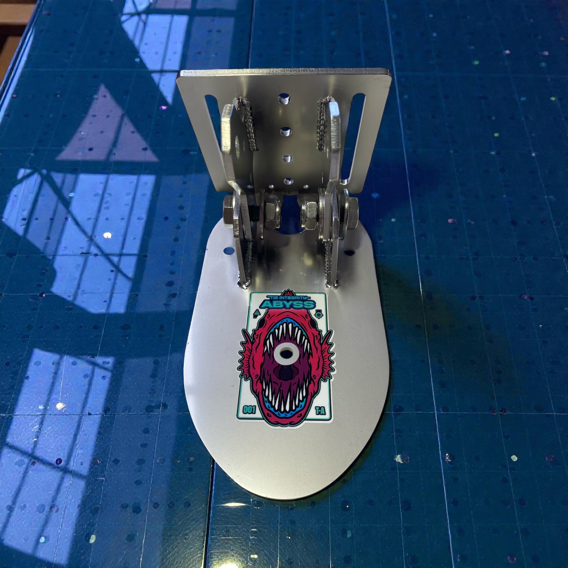 Airmar 1KW transducer heavy duty bracket mounting