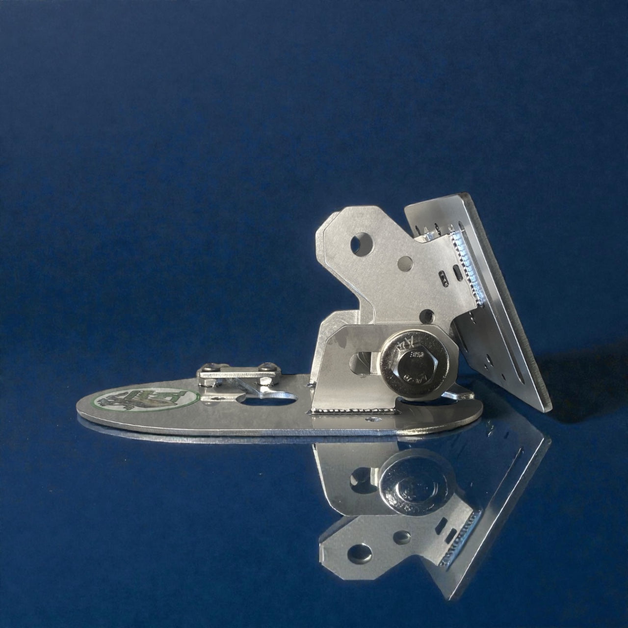 fully adjustable heavy duty mount to suit Furuno 1KW DFF3D